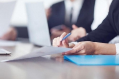 职场中，要常把微笑挂在脸上，至少会有以下5点作用